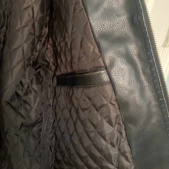 SLEEK Clean Biker Jacket [FITS LIKE MEDUIM] - Picture 6 of 8